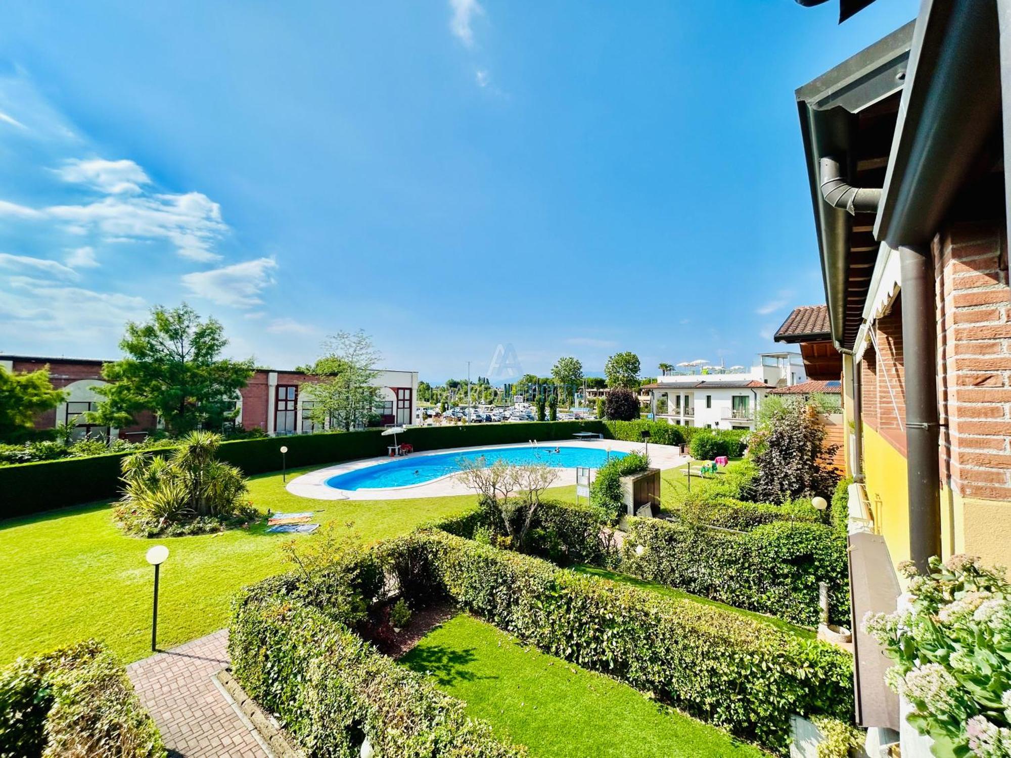 Artemide Apartment - A Soli 150M Dal Lago Di Garda Sirmione Exterior photo