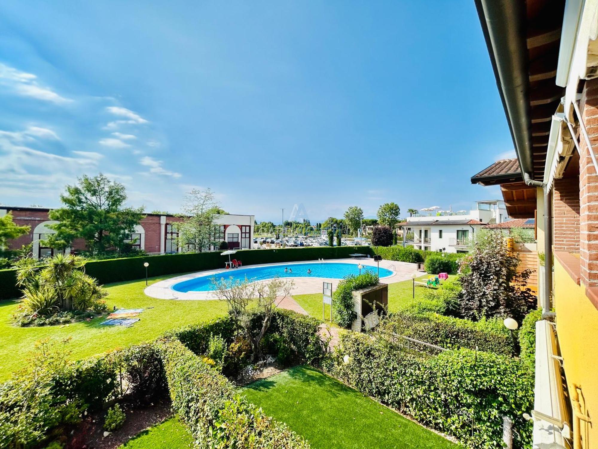 Artemide Apartment - A Soli 150M Dal Lago Di Garda Sirmione Exterior photo