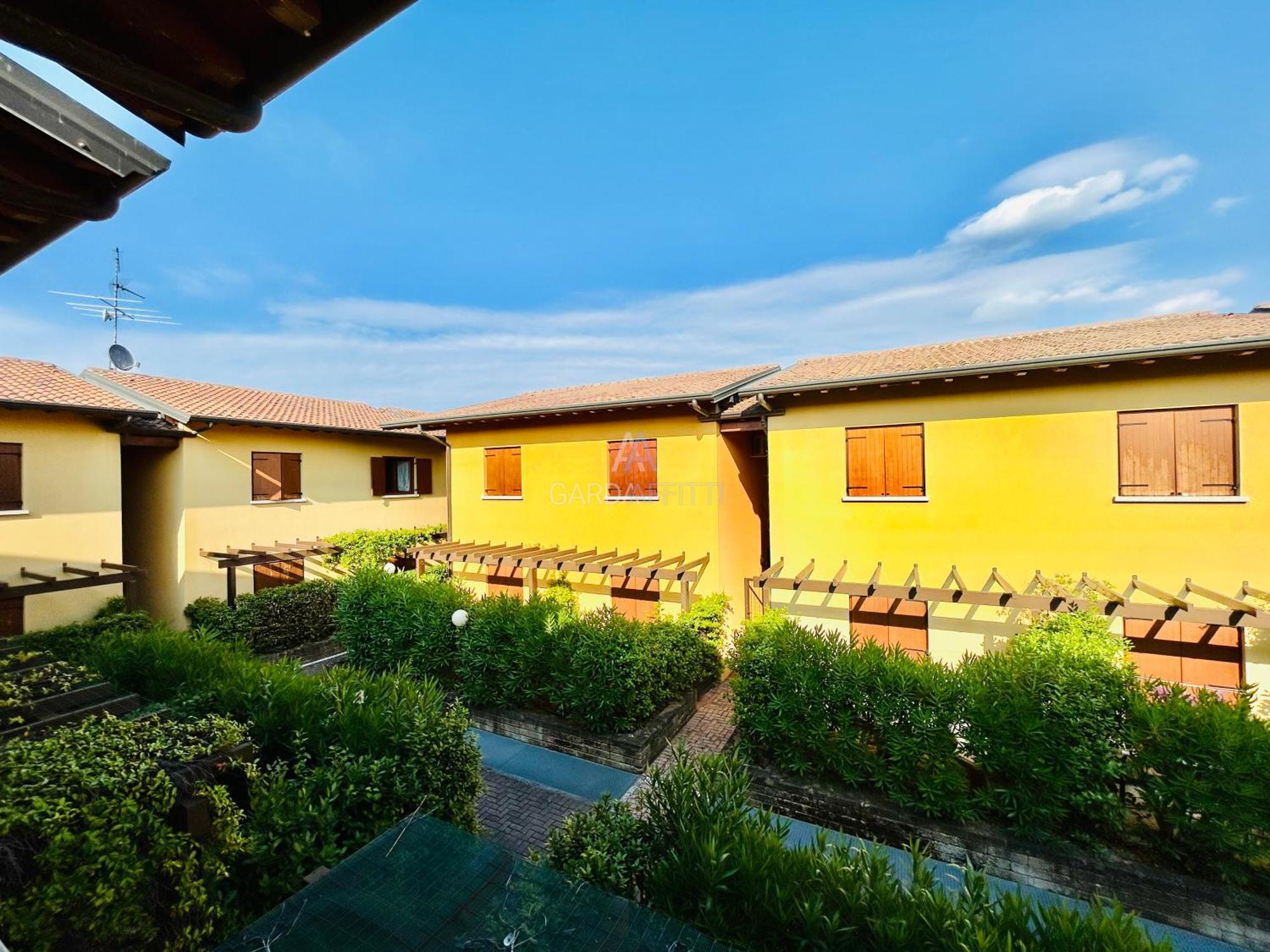 Artemide Apartment - A Soli 150M Dal Lago Di Garda Sirmione Exterior photo
