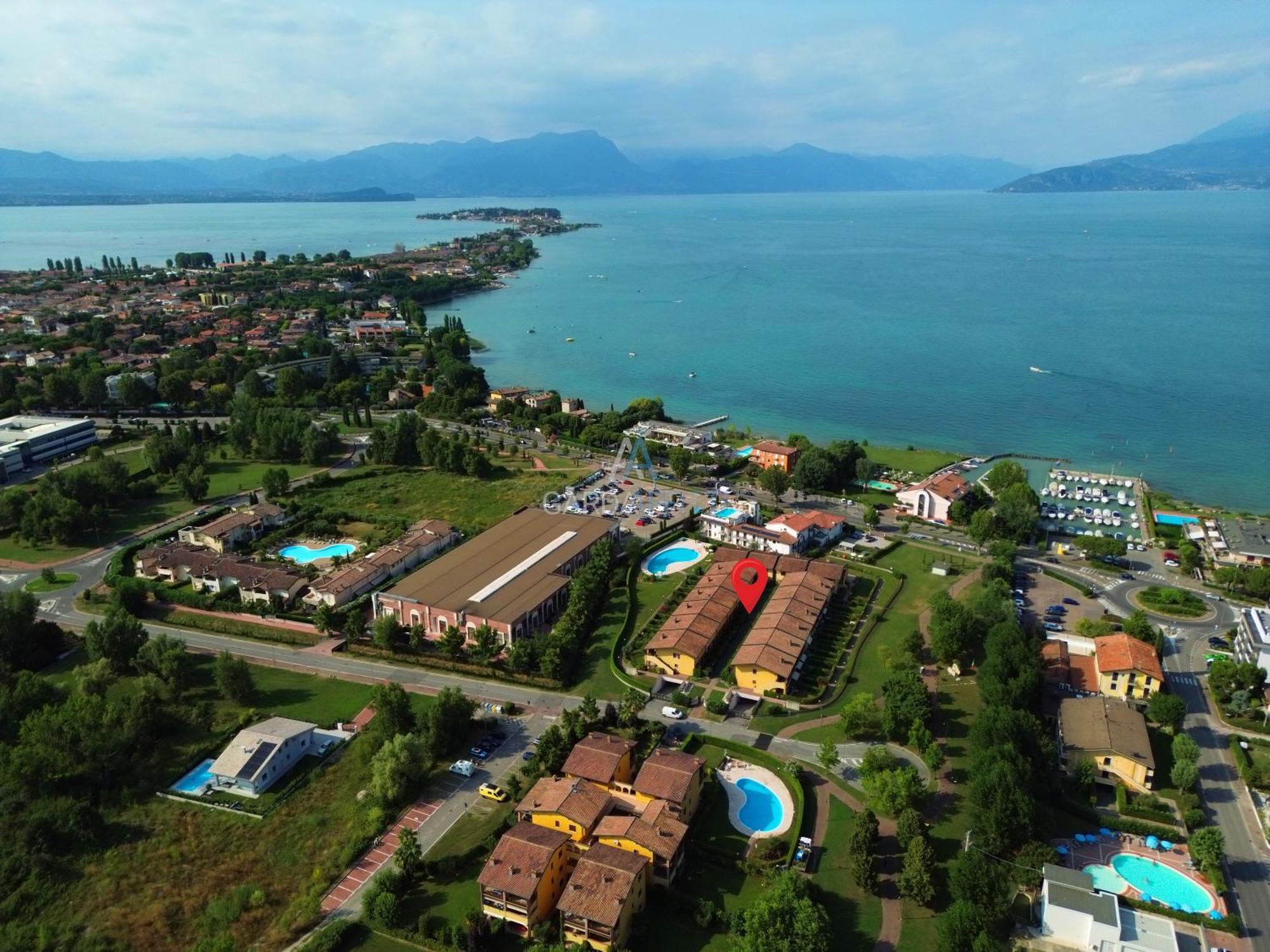 Artemide Apartment - A Soli 150M Dal Lago Di Garda Sirmione Exterior photo